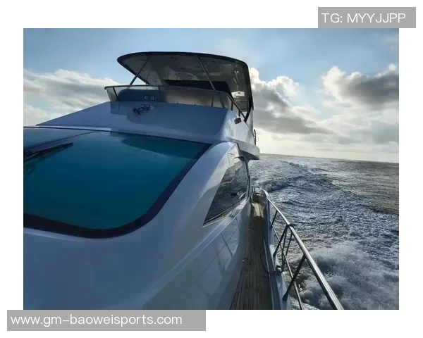 拉什福德分享海钓乐趣笑容灿烂展现多彩业余生活 拉什福德分享海钓乐趣笑容灿烂展现多彩业余生活