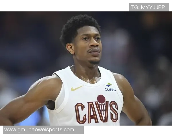 小南斯赞亨特表现如莱昂纳德全场9中7砍17分7篮板展现得分能力 小南斯赞亨特表现如莱昂纳德全场9中7砍17分7篮板展现得分能力