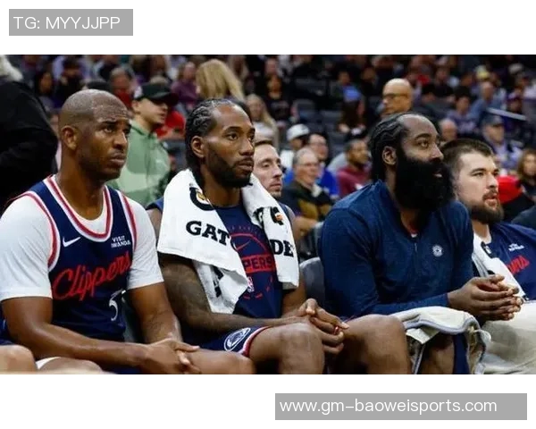 泰伦卢谈哈登使用频率高是为了弥补小卡缺阵的无奈之举 泰伦卢谈哈登使用频率高是为了弥补小卡缺阵的无奈之举